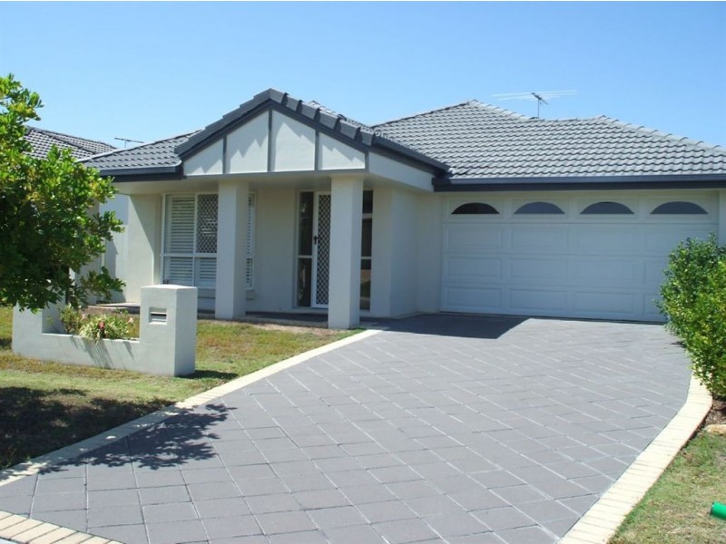 29 Dotterel Crescent, North Lakes QLD 4509