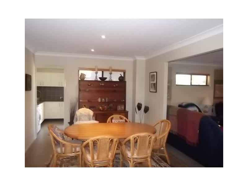 2 Burgan Place, North Lakes QLD 4509