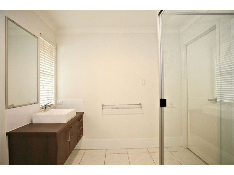 51 Sears Parade, North Lakes QLD 4509