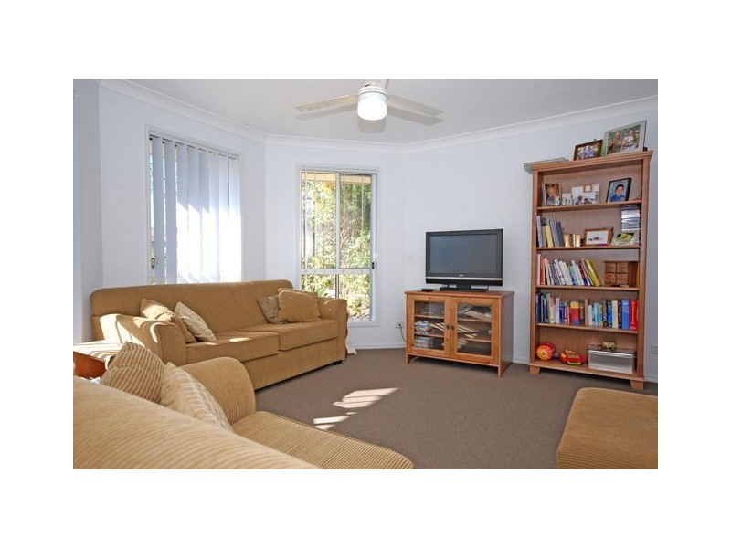 9 Page Street, North Lakes QLD 4509