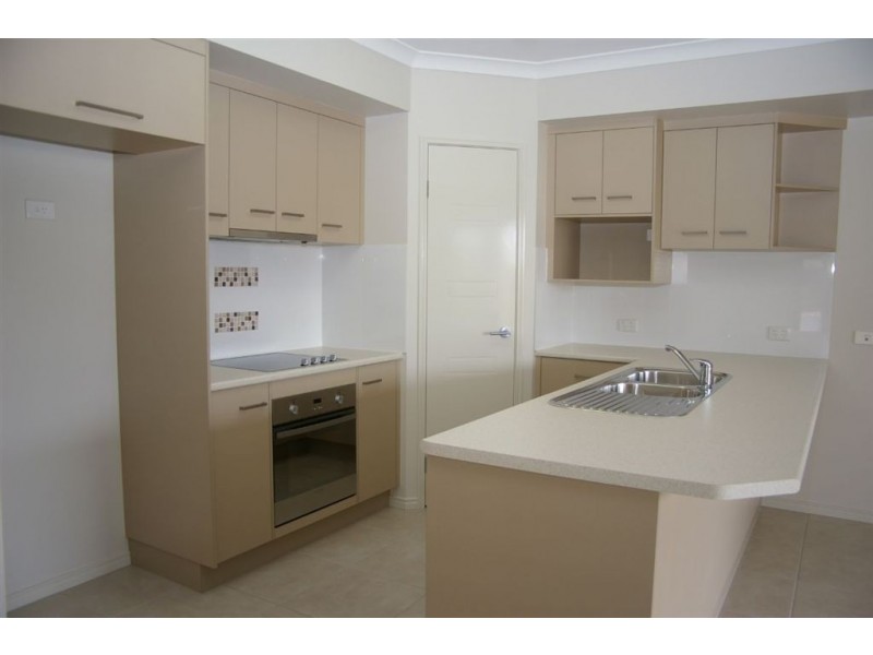 1/2 Hirsch Street, North Lakes QLD 4509