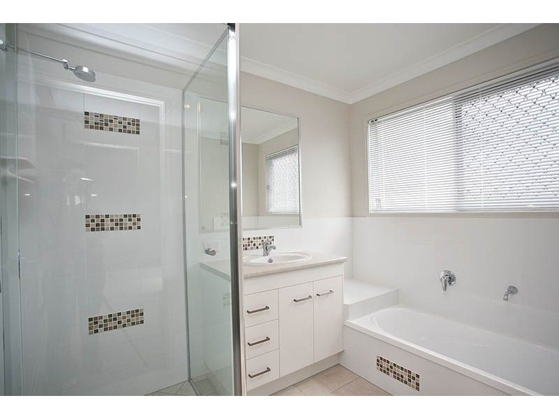 1/2 Hirsch Street, North Lakes QLD 4509