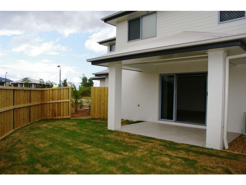 1/2 Hirsch Street, North Lakes QLD 4509