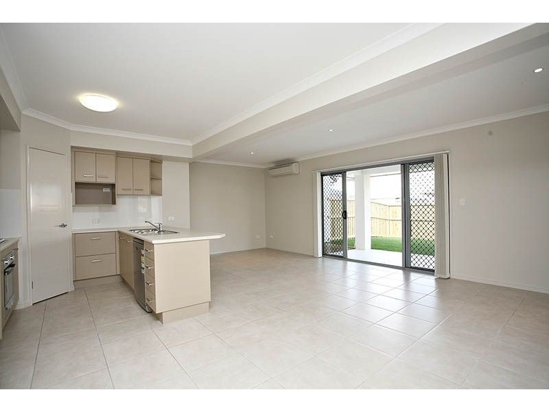 1/2 Hirsch Street, North Lakes QLD 4509