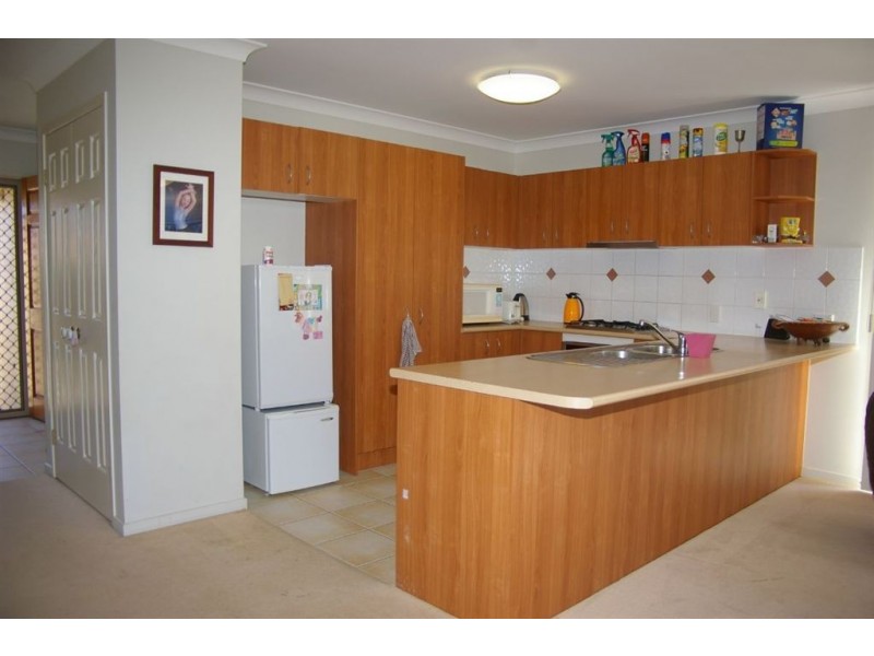 2 Atthow Street, North Lakes QLD 4509