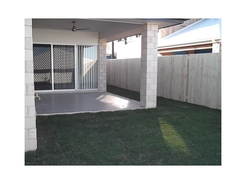 110 Mackintosh Drive, North Lakes QLD 4509