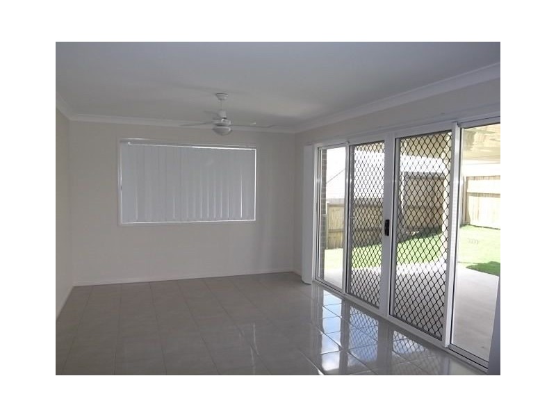 19 Williams Crescent, North Lakes QLD 4509