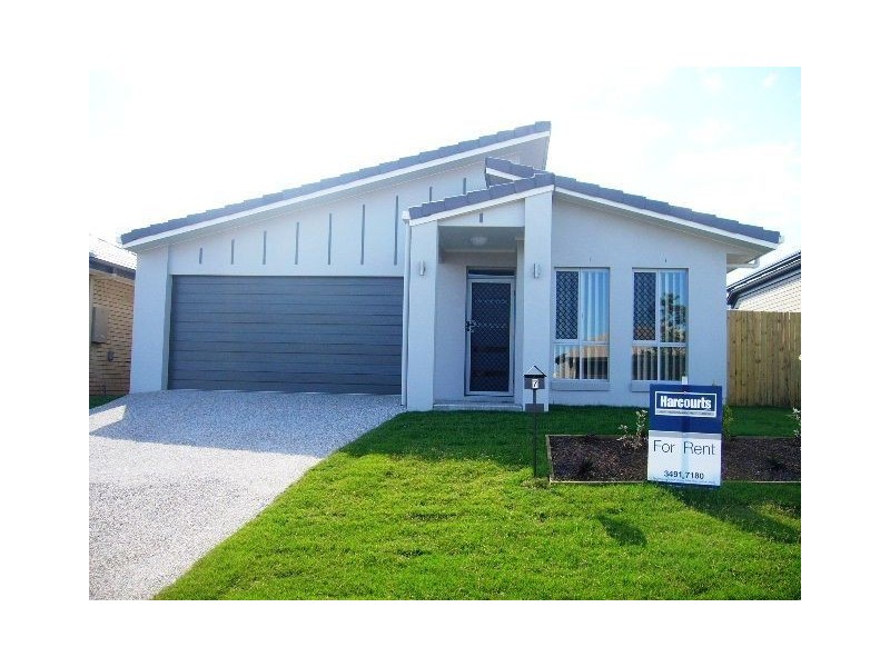 7 Severn Cr, North Lakes QLD 4509