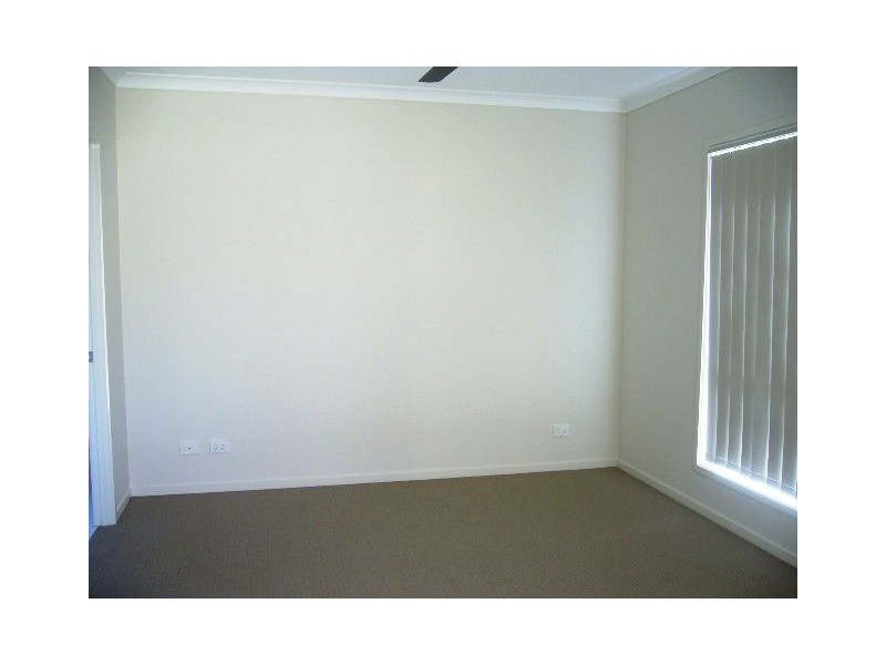 7 Severn Cr, North Lakes QLD 4509