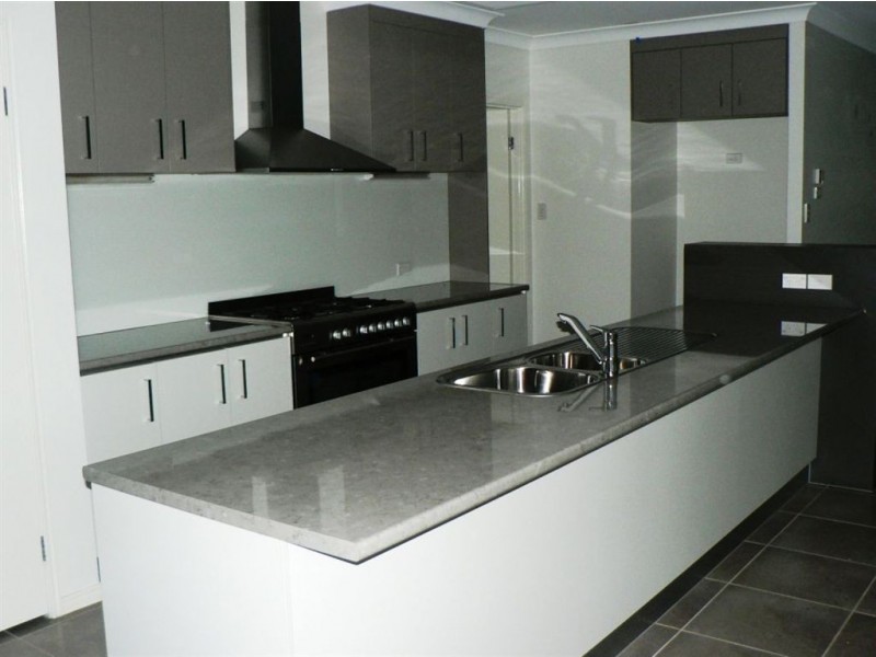 24 Forrestal Cct, North Lakes QLD 4509