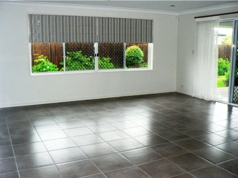 24 Forrestal Cct, North Lakes QLD 4509