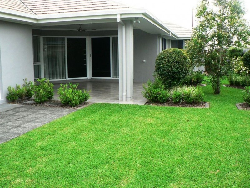 24 Forrestal Cct, North Lakes QLD 4509