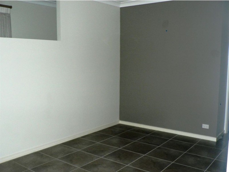 24 Forrestal Cct, North Lakes QLD 4509