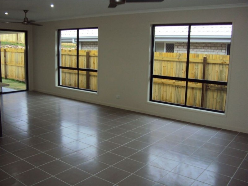 75 Daintree Circuit, North Lakes QLD 4509