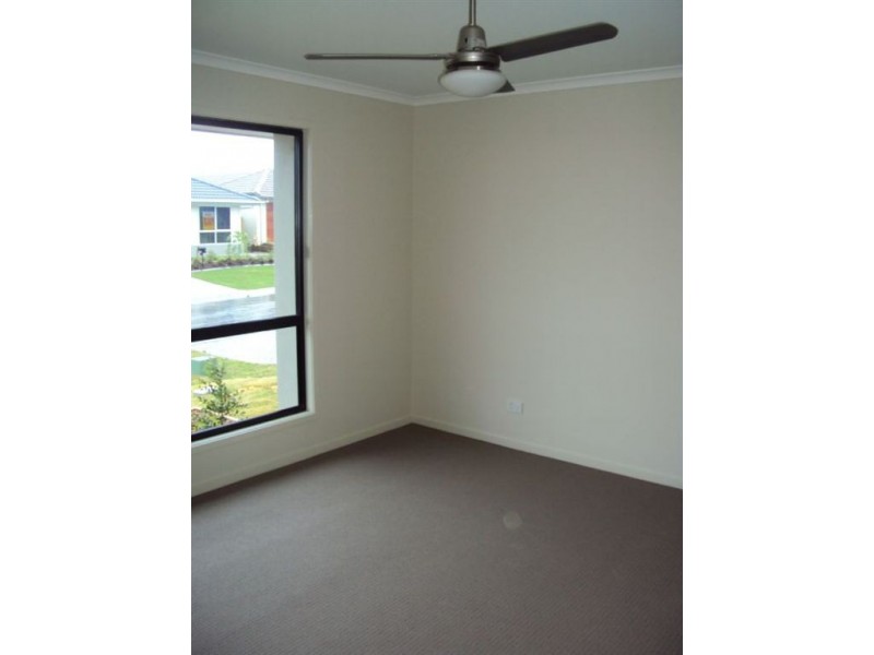 75 Daintree Circuit, North Lakes QLD 4509