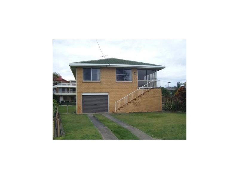 41 Flinders Pde, Scarborough QLD 4020
