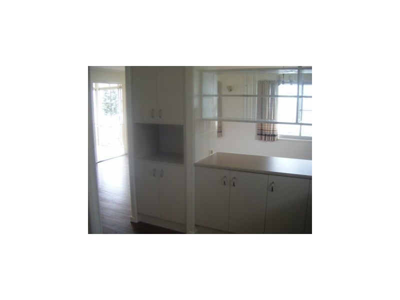41 Flinders Pde, Scarborough QLD 4020