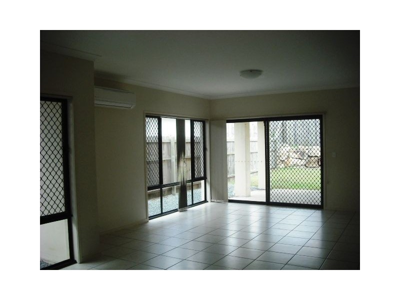 33 Wallaroo Circuit, North Lakes QLD 4509