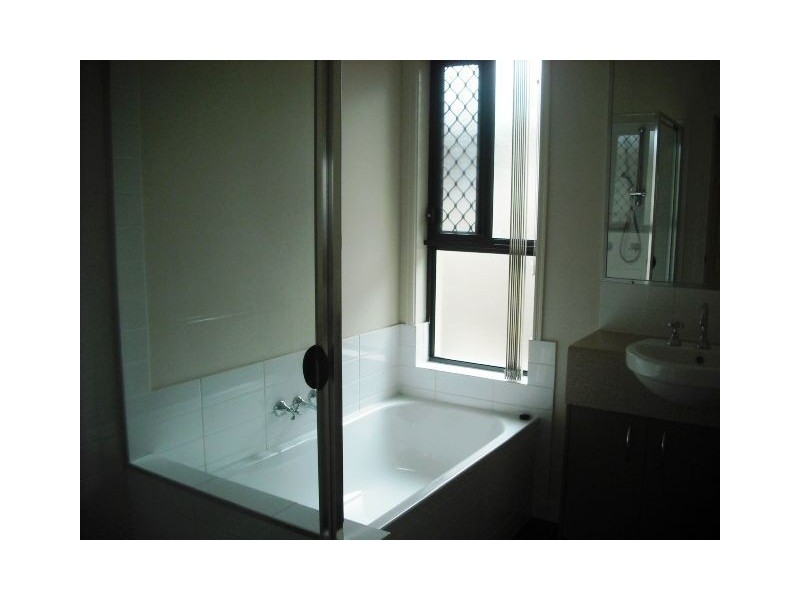 33 Wallaroo Circuit, North Lakes QLD 4509