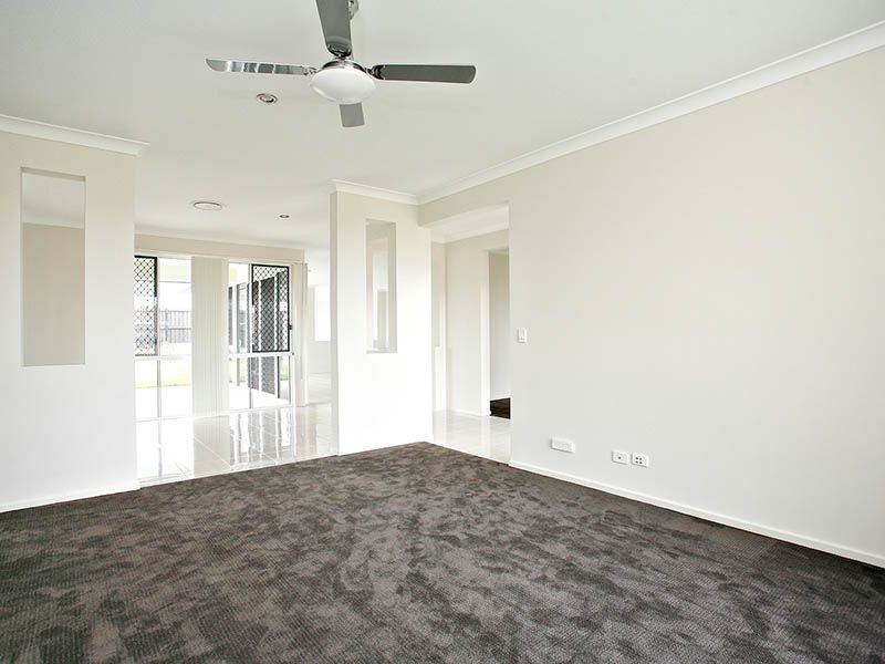 25 Lanagan Circuit, North Lakes QLD 4509