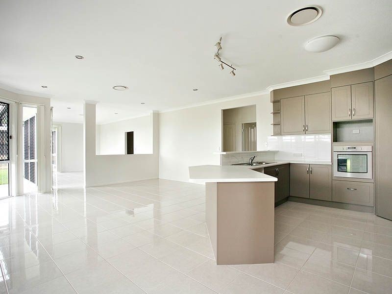 25 Lanagan Circuit, North Lakes QLD 4509