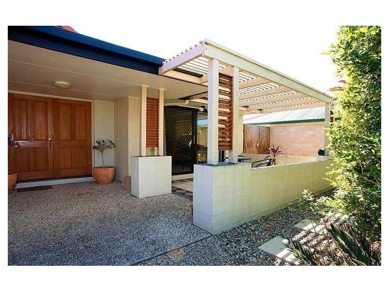 8 Southerden Drive, North Lakes QLD 4509