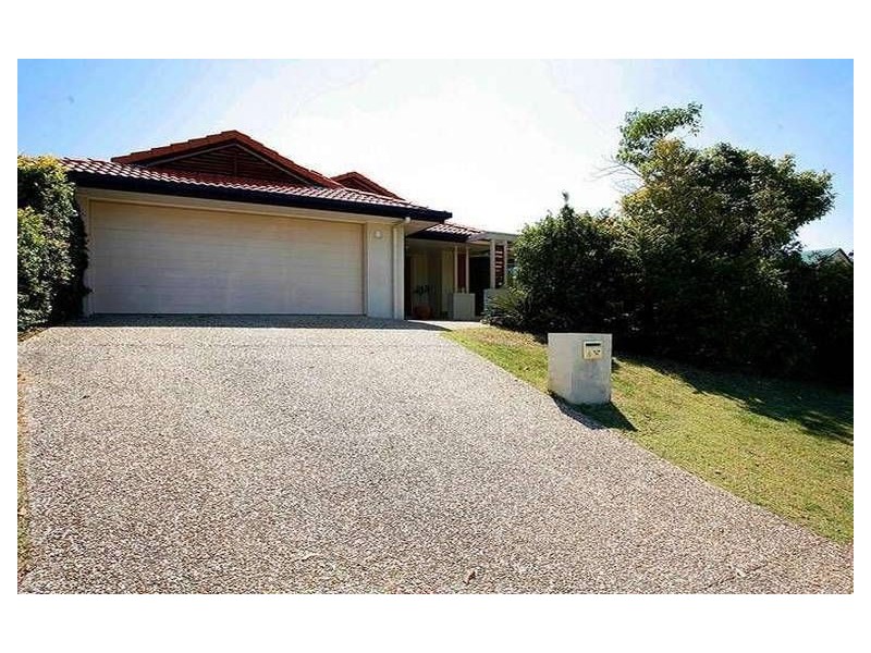 8 Southerden Drive, North Lakes QLD 4509
