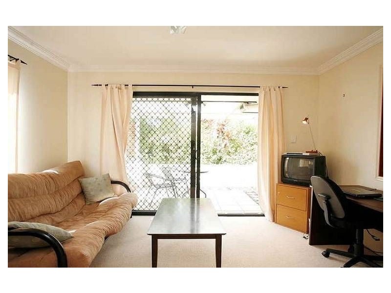 8 Southerden Drive, North Lakes QLD 4509