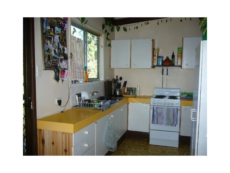 26 Carwell Avenue, Petrie QLD 4502