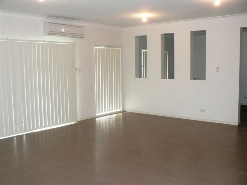 6 Klien Cct, North Lakes QLD 4509