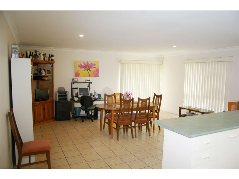 4 Fernwood Street, Kallangur QLD 4503