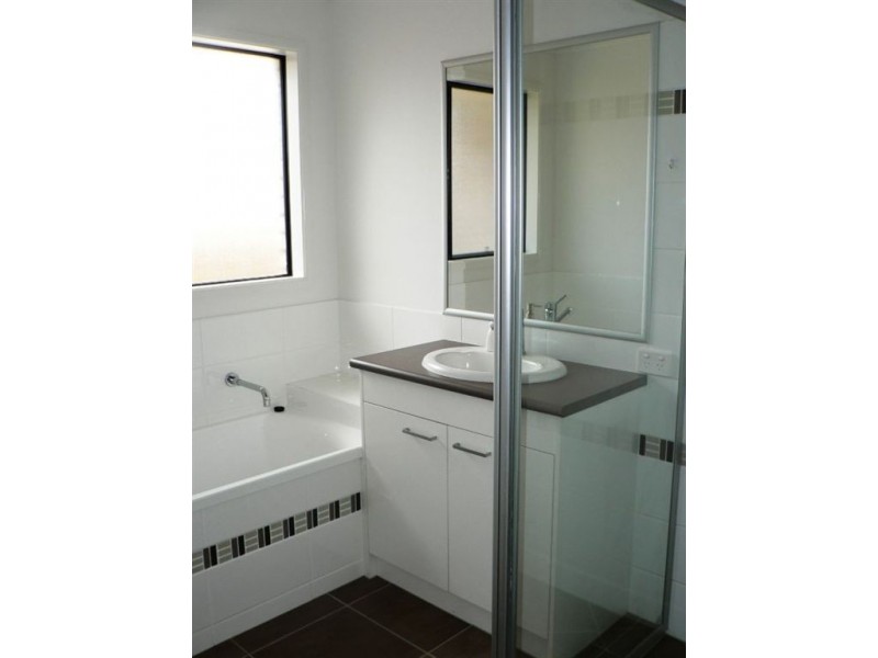 2 Triumph Street, North Lakes QLD 4509