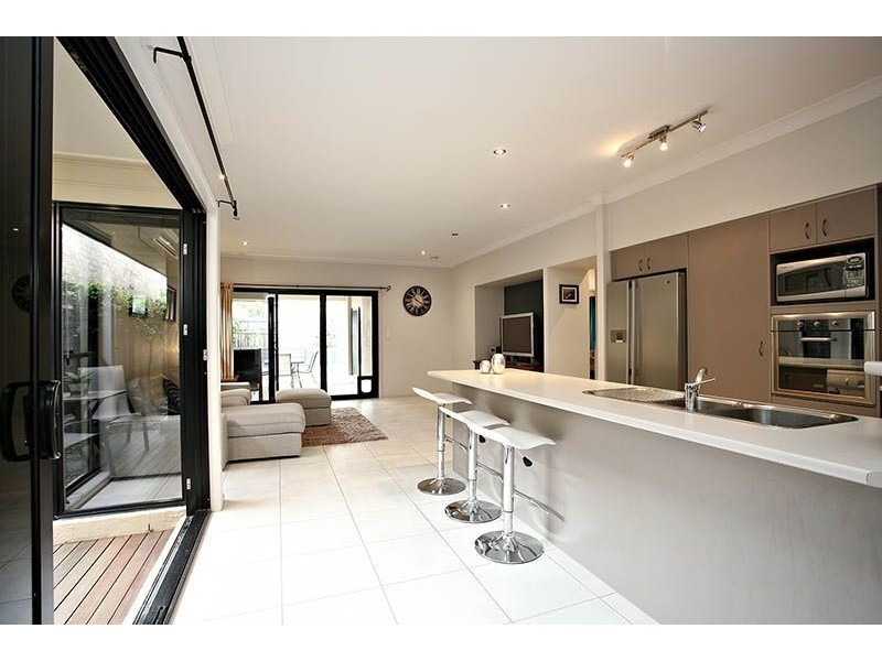 11 Parry Street, North Lakes QLD 4509