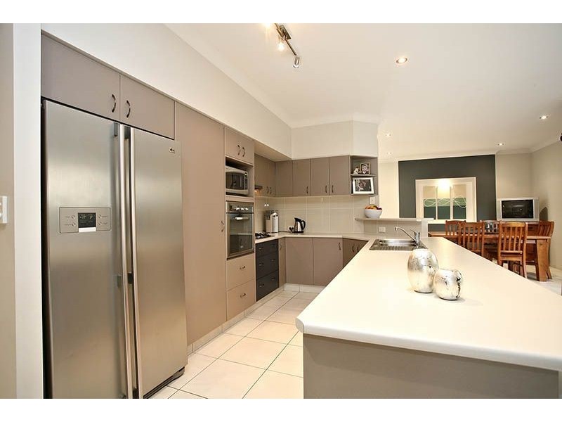 11 Parry Street, North Lakes QLD 4509