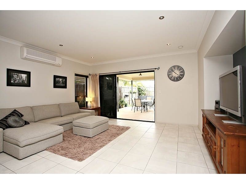 11 Parry Street, North Lakes QLD 4509