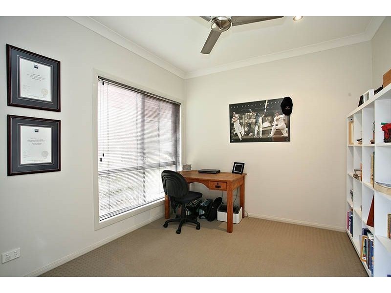 11 Parry Street, North Lakes QLD 4509