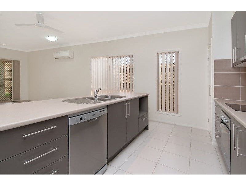 15 Lomond Street, North Lakes QLD 4509