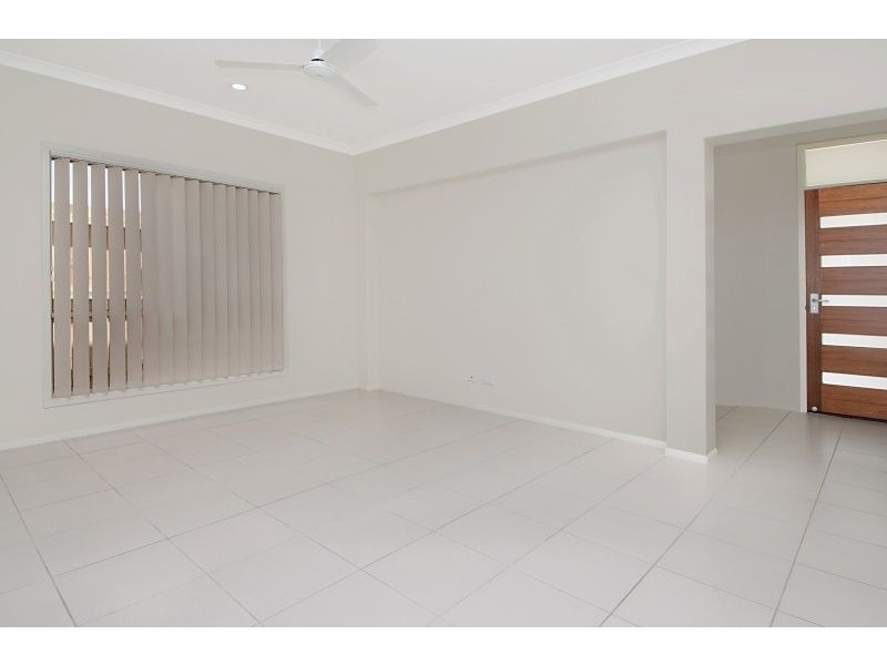 15 Lomond Street, North Lakes QLD 4509