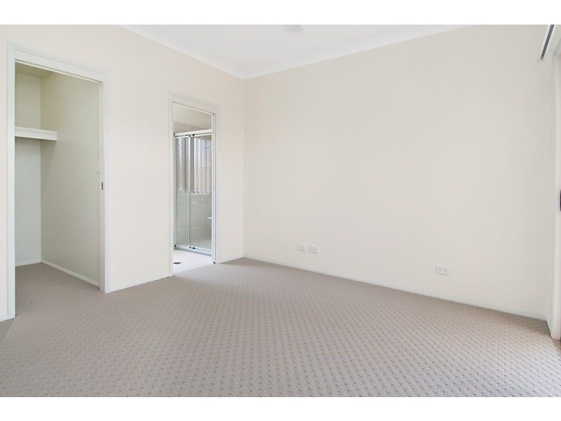 15 Lomond Street, North Lakes QLD 4509