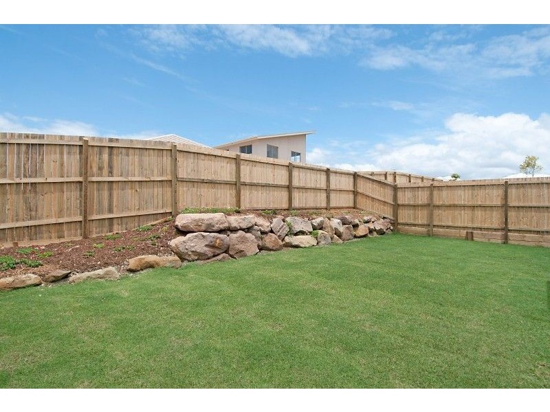 15 Lomond Street, North Lakes QLD 4509