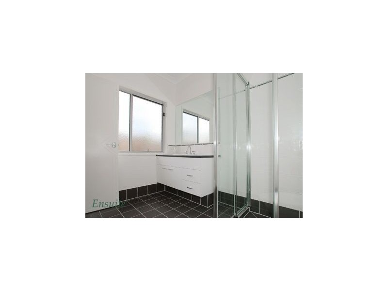 5 Senior, North Lakes QLD 4509