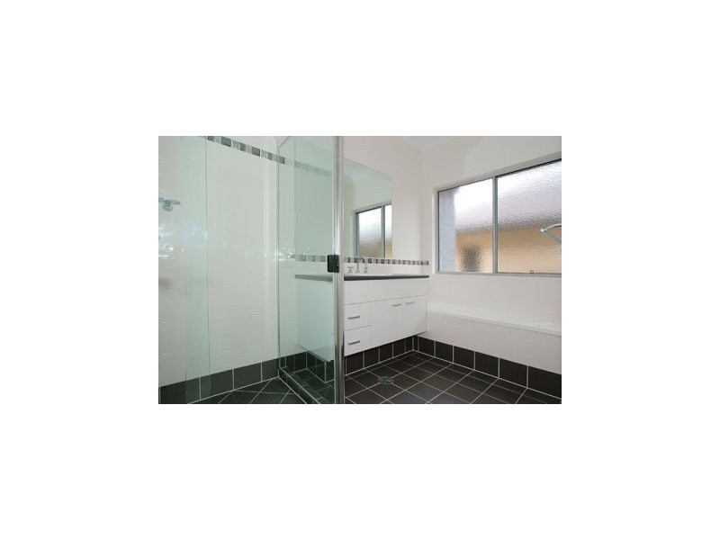 5 Senior, North Lakes QLD 4509