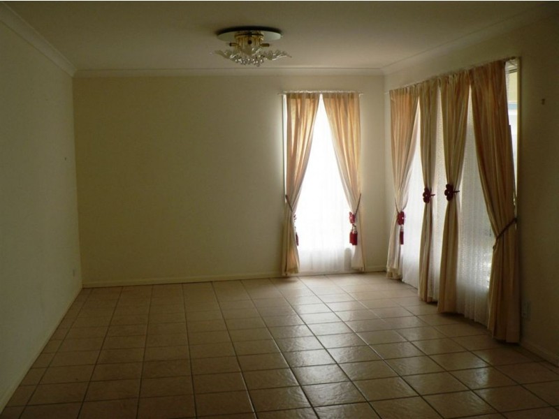 12 Morwell Cr, North Lakes QLD 4509