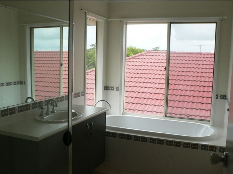 12 Morwell Cr, North Lakes QLD 4509