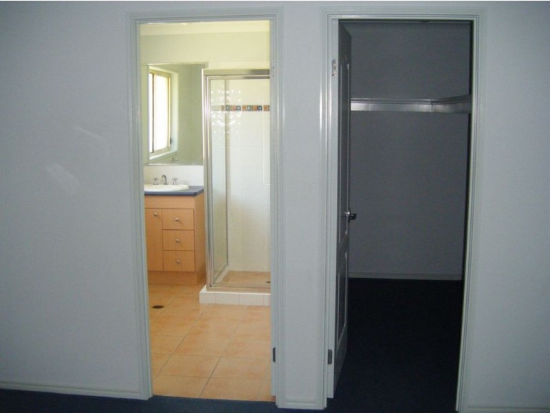 11 Moorrinya Cct, North Lakes QLD 4509