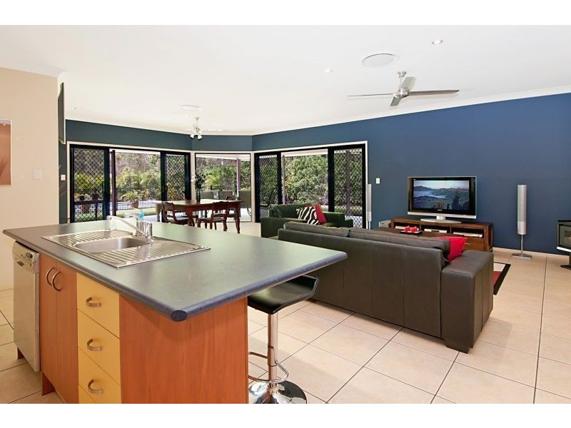 6 Homevale Close, North Lakes QLD 4509