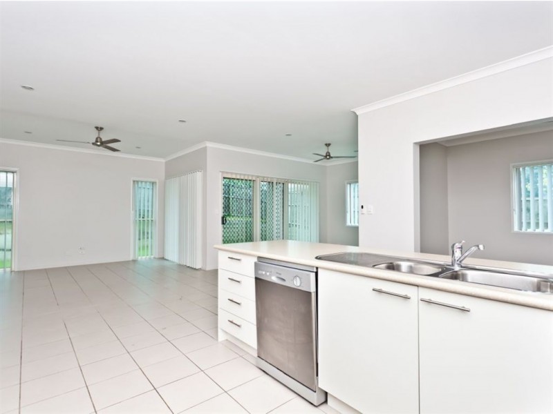 15 Echidna Parade, North Lakes QLD 4509