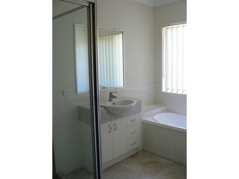 29 Daintree Cct, North Lakes QLD 4509
