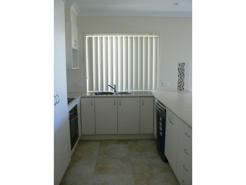 29 Daintree Cct, North Lakes QLD 4509