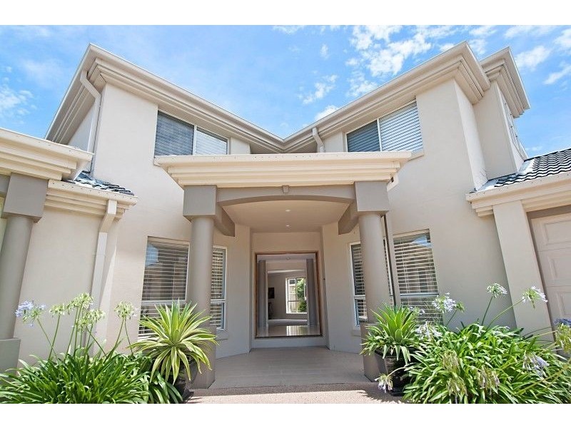 1 Thomson Close, North Lakes QLD 4509